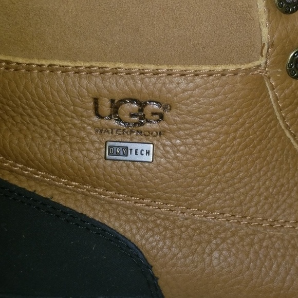 Waterproof boots - Picture 2 of 9